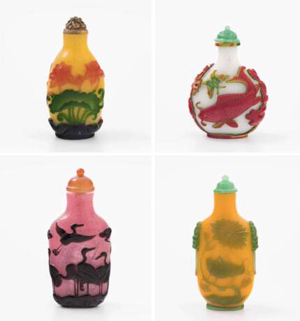 4 Snuff Bottles - photo 1