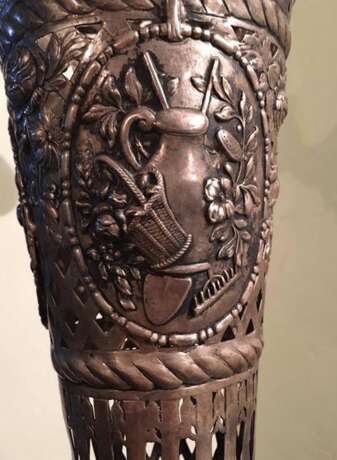 «Silver vase du 19e siècle France» - photo 4