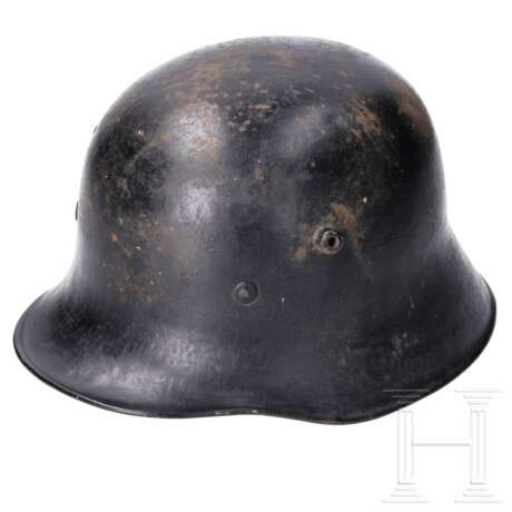 Stahlhelm M17, weiterverwendet bei der SS-VT - photo 3