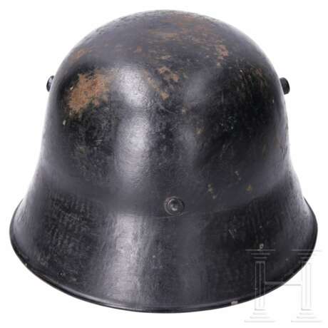 Stahlhelm M17, weiterverwendet bei der SS-VT - photo 5