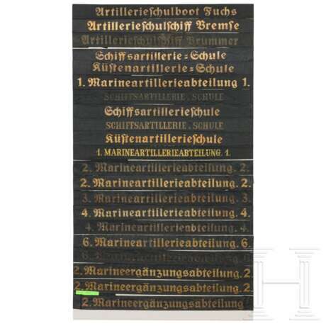 21 Mützenbänder, überwiegend der deutschen Kriegsmarine - photo 1
