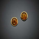 Orecchini a lobo con clip in oro giallo e ambra ovale cabochon - photo 1