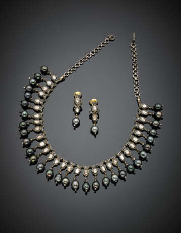 Demi parure composta da collier de chien e orecchini pendenti in oro rosso 333/1000 e argento - photo 1