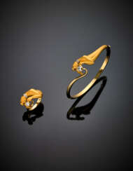 CARRERA Y CARRERA | Demi parure a guisa di pantere composta da anello e bracciale in oro giallo in parte satinato e rifinita in diamanti di cui i più grandi rispettivamente di ct. 0