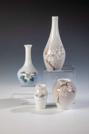 Vier Vasen - photo 1