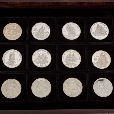Seefahrt - 67 thematische Münzen aus den späten 1990er Jahren, - photo 4