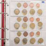 Sammlung Euro Münzen, unter anderem ca. 65 x 2 Euro, 18 x KMS verschiedener Länder, - Foto 6