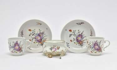 Two cups with saucers and Salière 
