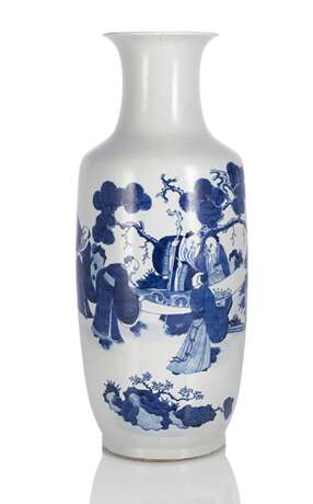 Rouleau-Vase mit Dekor von zwei Gelehrten mit Gedichtaufschrift in Unterglasurblau - фото 1