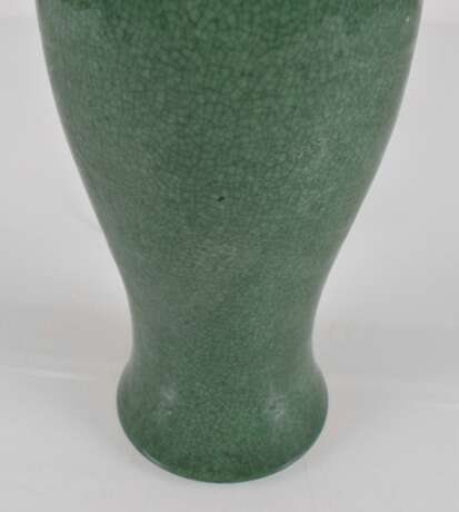 Balustervase mit apfelgrüner Glasur, als Lampe montiert - photo 2