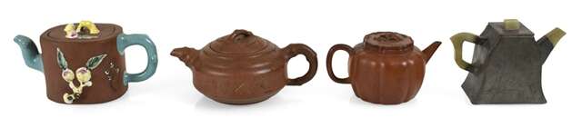 Vier Teekannen aus Yixing-Keramik und Zinn - photo 1