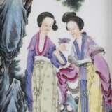Porzellanmalerei zweier Damen im Garten - Foto 2
