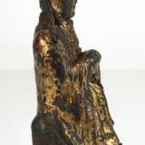 Bronze eines Daoisten mit Resten von Lackauflage und Vergoldung - Foto 3