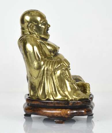 Bronzefigur des sitzenden Budai - Foto 4
