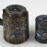 Teekanne und Cloisonné-Deckeldose mit Dekor von Antiquitäten - photo 5
