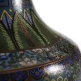 Cloisonné-Vase mit Dekor fünfklauiger Drachen in Reserven auf Lotosgrund - Foto 6