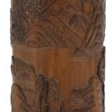 Bambus-Pinselbecher mit geschnitztem Landschaftsdekor - photo 1