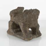 Sandstein-Skulptur eines Shishi mit Jungem - Foto 3