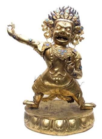 Große feuervergoldete Repoussé-Figur des Dharmapala - Foto 1