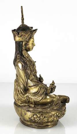 Feuervergoldete Bronze des Padmasambhava - photo 2