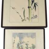 Zwei gerahmte Malereien, eine Flusslandschaft und eine Libelle mit Bambus - Foto 1