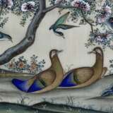 Zwei Reisblatt-Malereien von Vögeln und Pflanzen, unter Glas gerahmt - фото 1