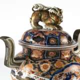 Dreibeiniger Koro mit Deckel aus Imari-Porzellan mit Dekor von Landschaften - Foto 4