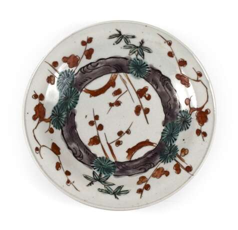 Kutani-Schale mit Dekor der 'Drei Freunde des Winters' - Prunus, Bambus und Kiefer - photo 1