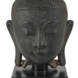 Kopf des Buddha aus Papier-Machée mit schwarzer Lackauflage - фото 1
