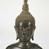 Elf Bronzeköpfe und eine Bronzeskulptur des Buddha Shakyamuni - photo 4
