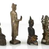 Vier Bronzefiguren des Buddha - photo 3