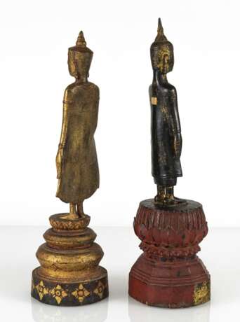 Zwei Holz- und Bronzefiguren des Buddha Shakyamuni - photo 3