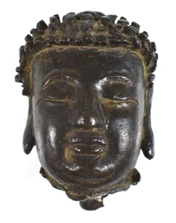 Kopf des Buddha Shakyamuni aus Bronze - фото 1
