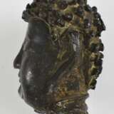 Kopf des Buddha Shakyamuni aus Bronze - photo 2