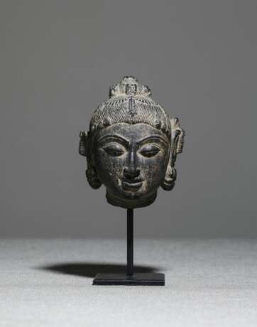 Feiner Kopf eines Bodhisattva - photo 1