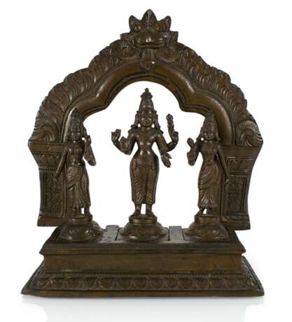 Triade aus Bronze mit Darstellungen von Vishnu, Shridevi und Bhudevi - Foto 1
