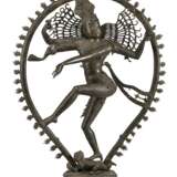Große Bronzefigur des Shiva in Nataraja-Form - фото 1