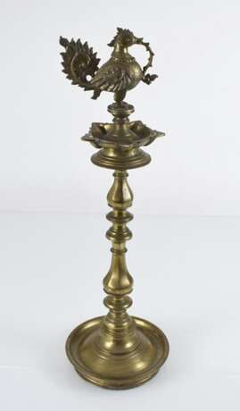 Öllampe mit Ornament in Form eines Hahns - Foto 2