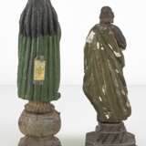 Zwei Holz-Skulpturen christlicher Figuren - photo 3