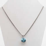 Weißgoldcollier mit Aquamarin und Diamanten, - фото 1