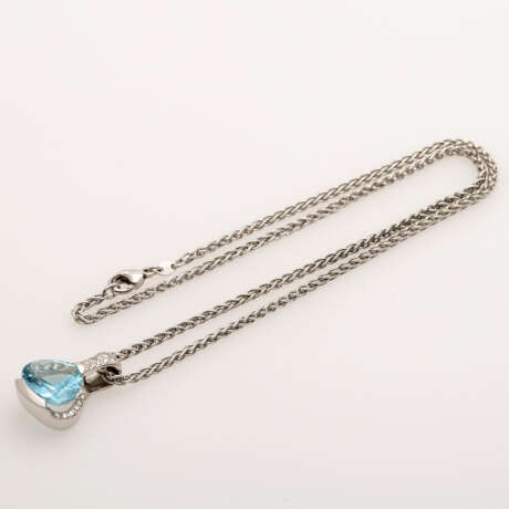 Weißgoldcollier mit Aquamarin und Diamanten, - фото 4