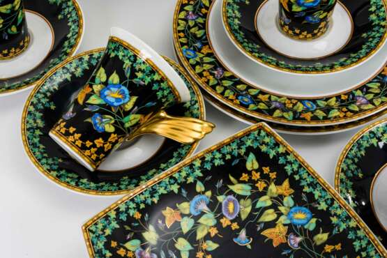 14 Teile eines Kaffeeservice "Versace Gold Ivy" - photo 2