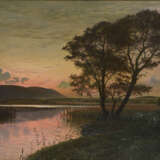 JENSEN-KLINT, Peder Vilhelm (1853 Skælskør - 1930 Kopenhagen). Abendlandschaft am Fluss. - Foto 1