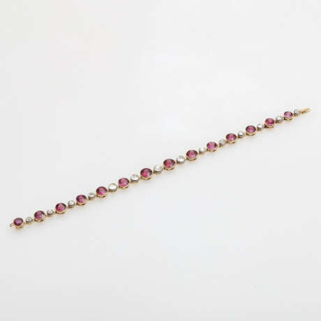 Armband mit rundfac. Rhodolithen und AltschliffDiamant - Foto 4