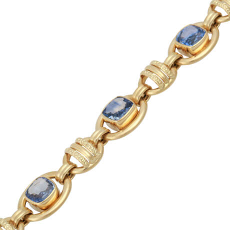 Armband mit 5 hellblauen Saphiren, zusammen ca. 18 ct, - photo 4