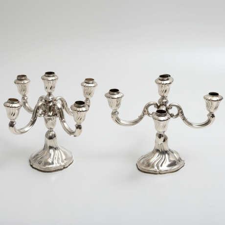 BRUCKMANN Paar 5-flammige Kerzenleuchter, 835 Silber, 20. Jahrhundert - Foto 1