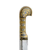 A NIELLO AND SILVER-GILT MOUNTED CAUCASIAN SWORD FOR A CHILD - Foto 1