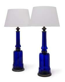A PAIR OF MOULDED BLUE-GLASS AND BRASS LAMPS - photo 1