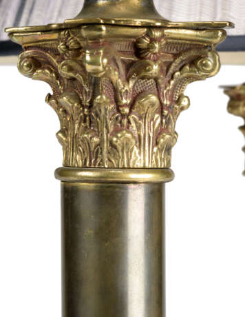 A PAIR OF LACQUERED-BRASS LAMPS - фото 2