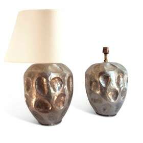 A PAIR OF SILVERED-METAL LAMPS - фото 1